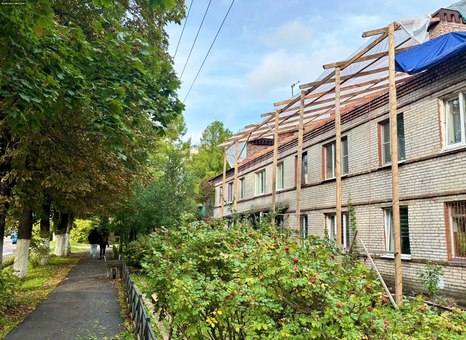 Ремонт крыш в  «старом Янино»: текущие достижения и  планы