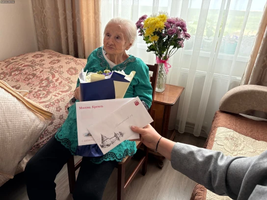 95 лет ветерану из Янино-1
